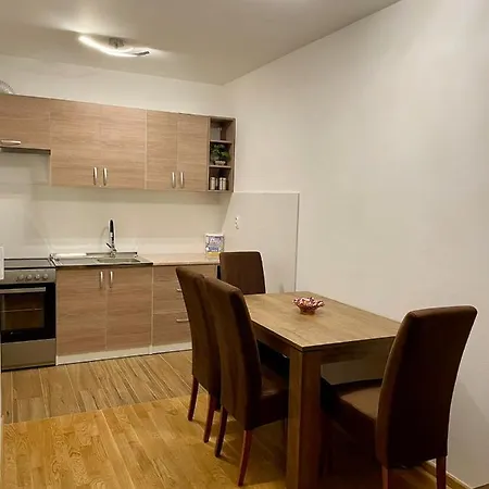 Apartman Panco דירה פאלה