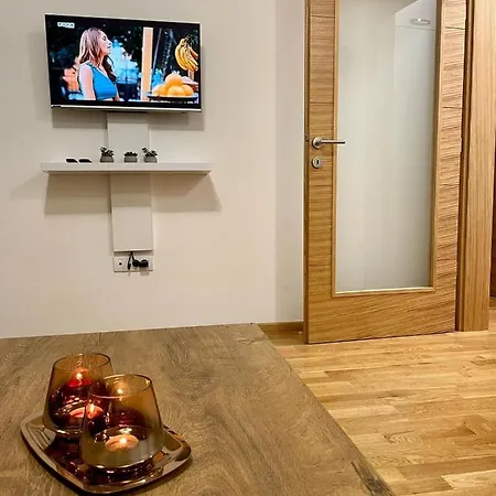 דירה Apartman Panco פאלה